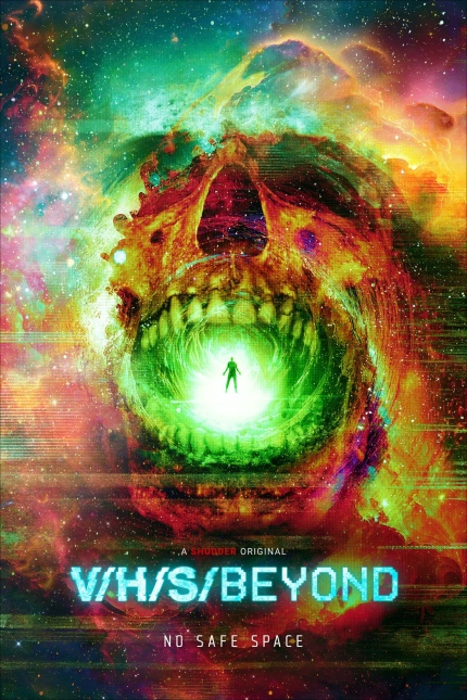 Ulasan V/H/S BEYOND: Antologi Horor Berkelana ke Luar Angkasa dan Kembali